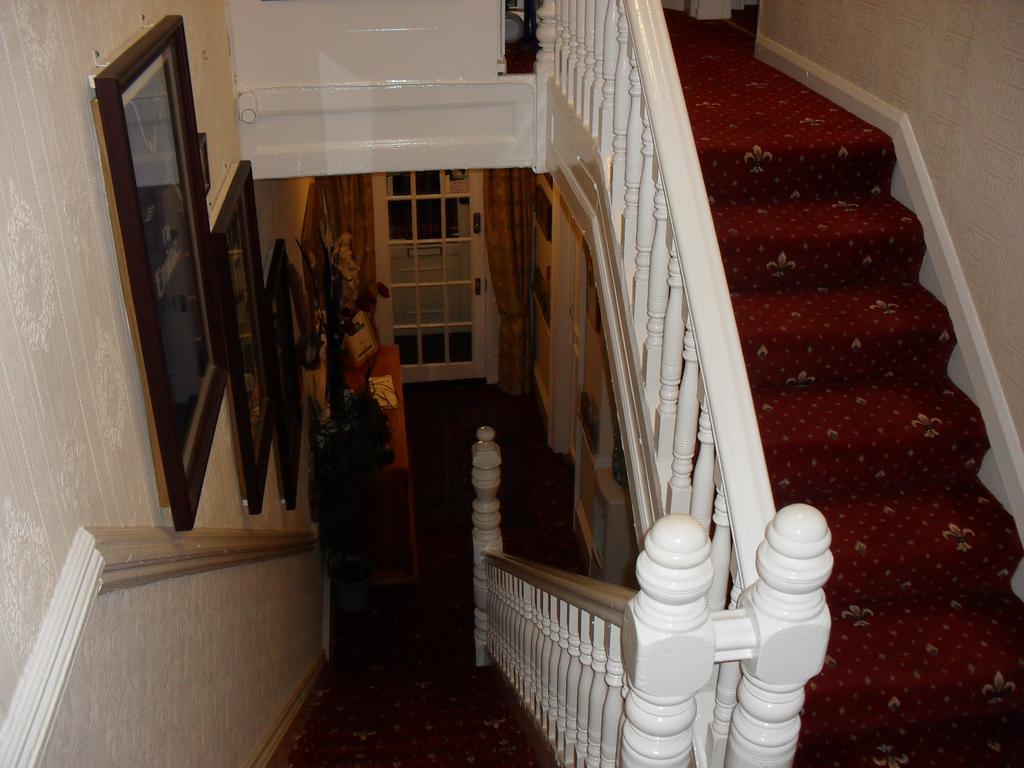 Roker View Guest House Sunderland  Bagian luar foto