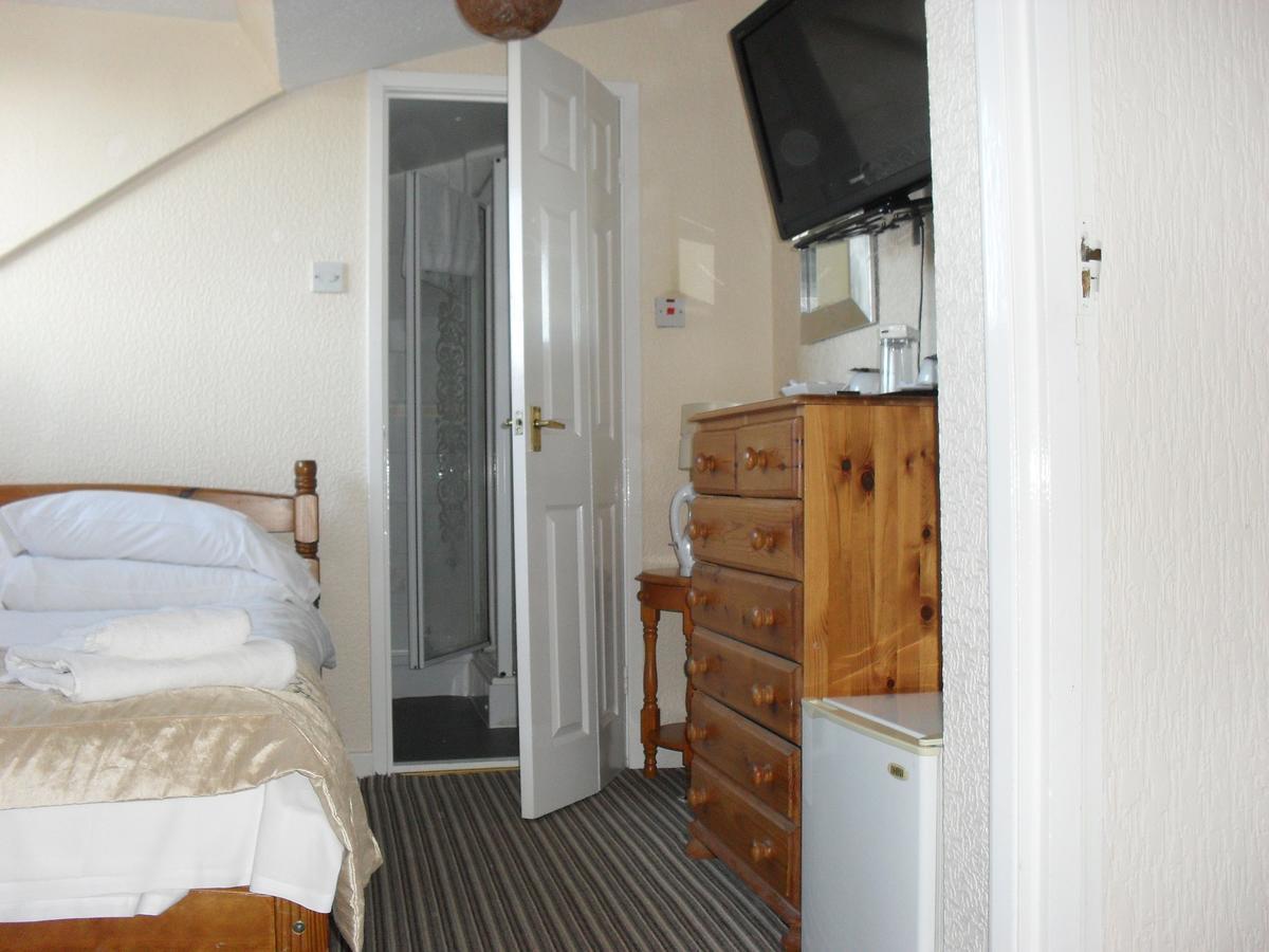 Roker View Guest House Sunderland  Bagian luar foto